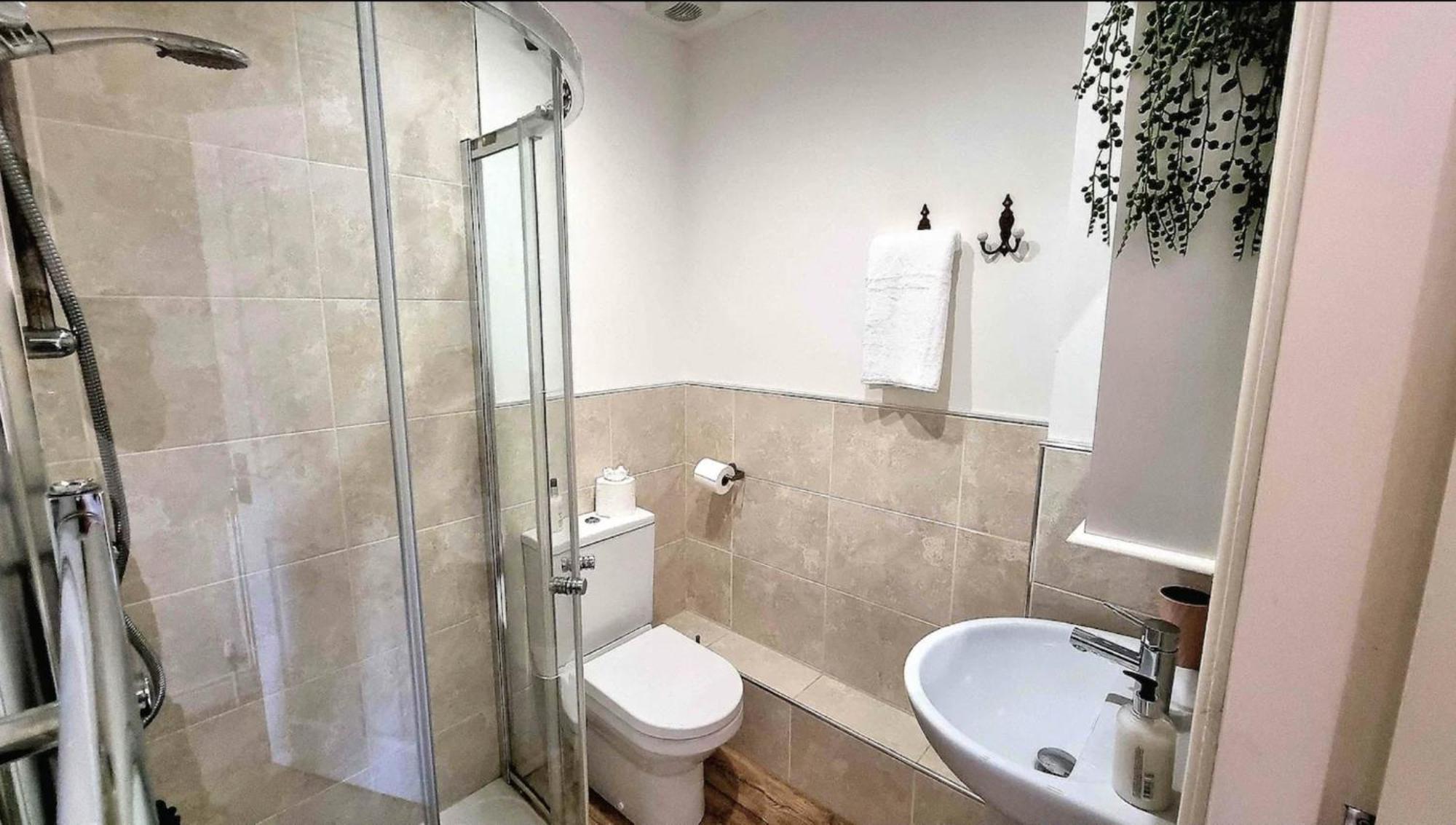 Top Floor Double En-Suite Br Apartment Central Matlock Matlock  Zewnętrze zdjęcie
